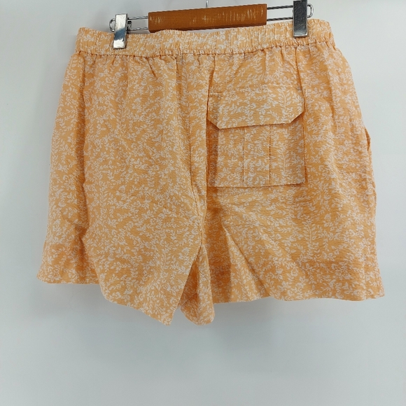 WAYF floral cotton pull on shorts - Picture 4 of 7